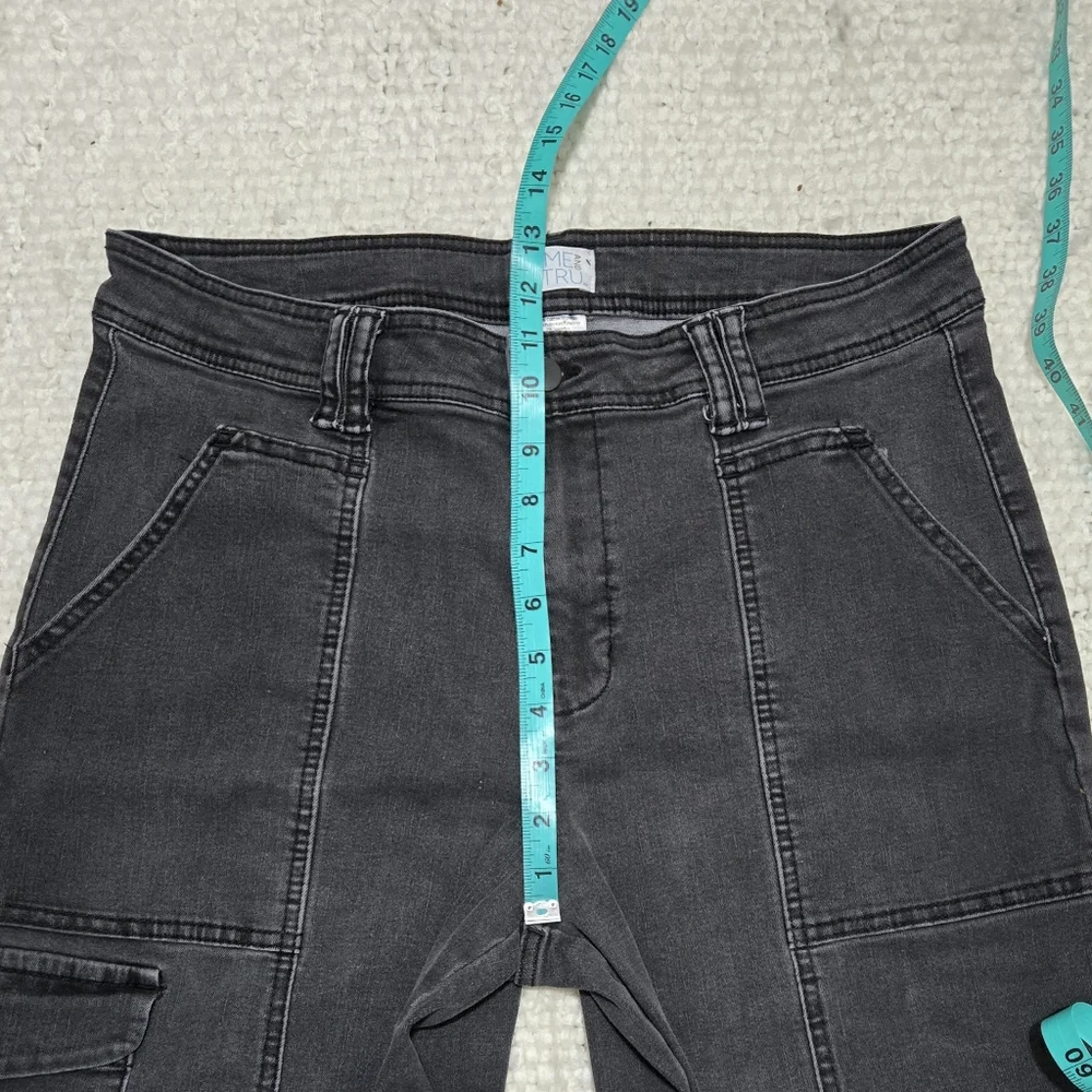 Time and Tru Women's Cargo Utility Jeans Washed Black Size 14 High Rise - Picture 10 of 12